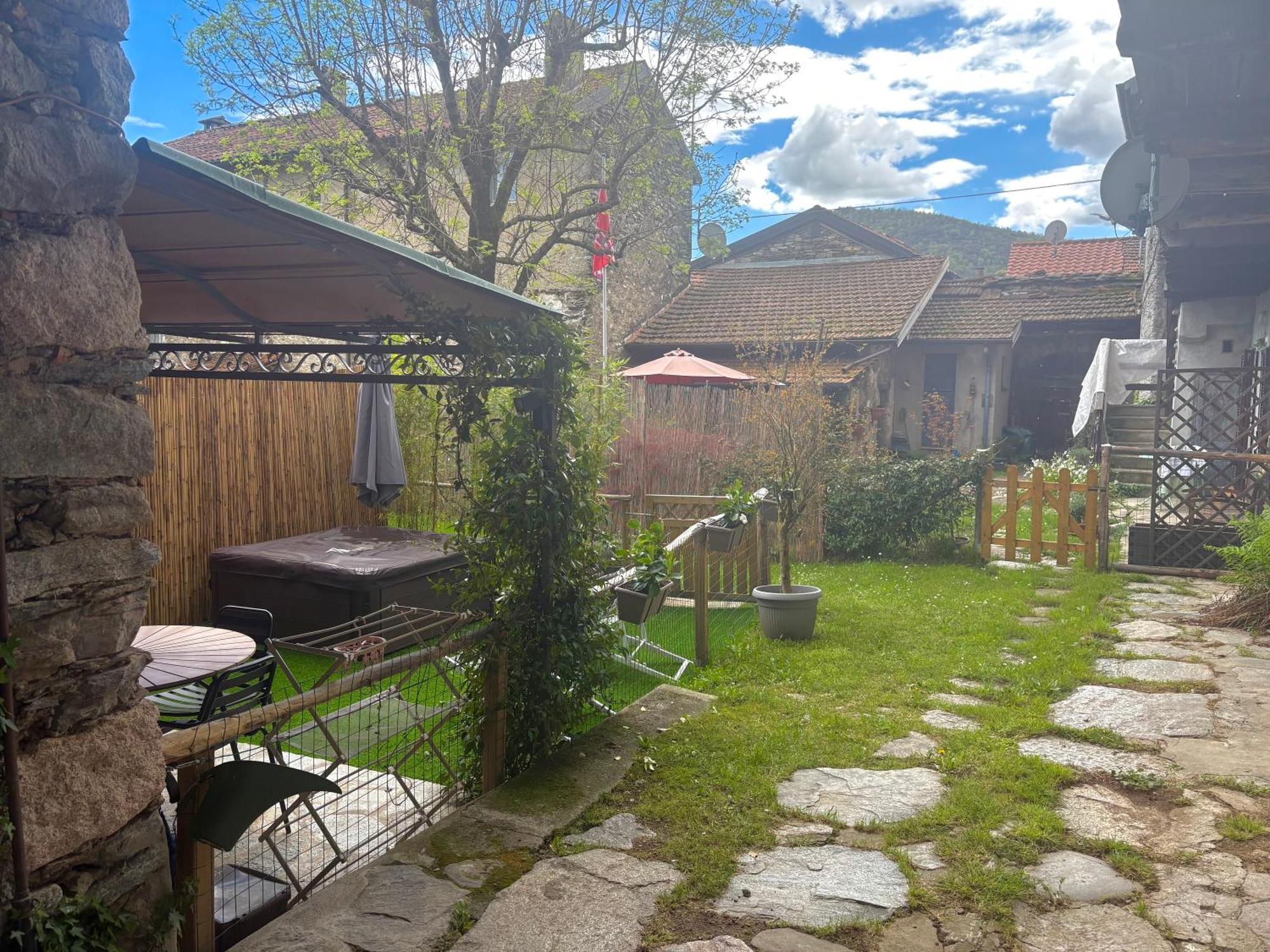 Brovello-Carpugnino Il Nido Su Stresaヴィラ エクステリア 写真